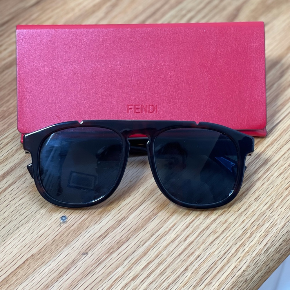 Fendi FF Oversized Aviator Sunglasses - Picture 2 of 10